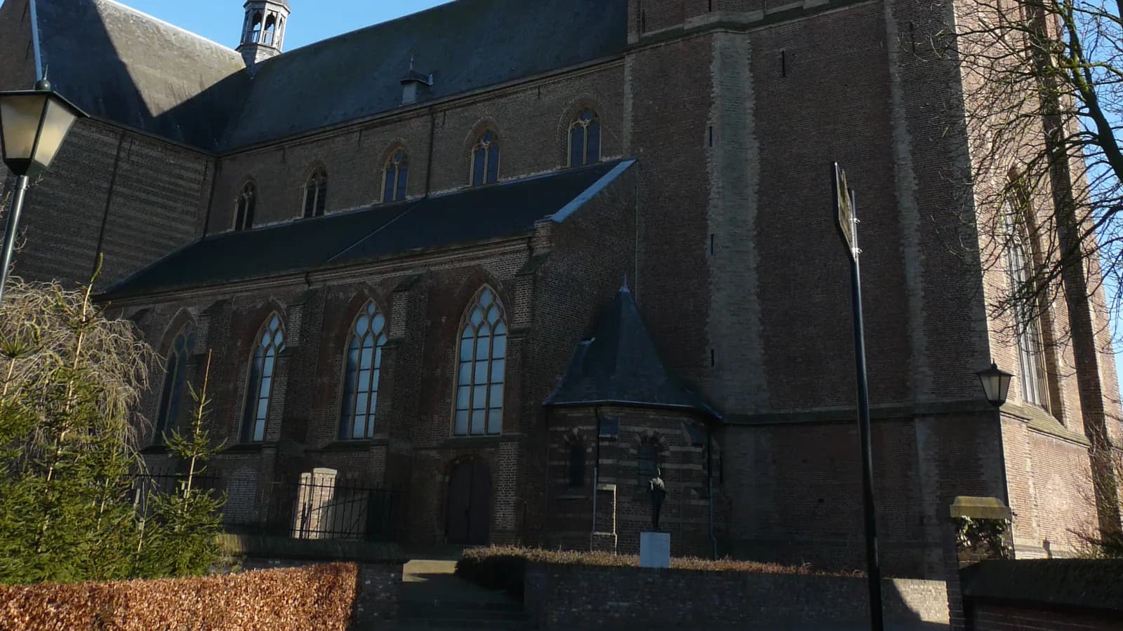 Zicht op de Sint-Petrusbasiliek in Boxtel