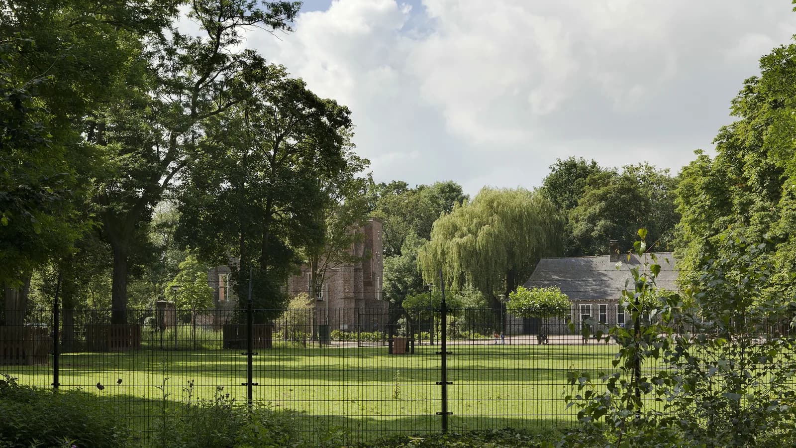 De ruïne van het Groot Kasteel in Deurne, regio De Peel