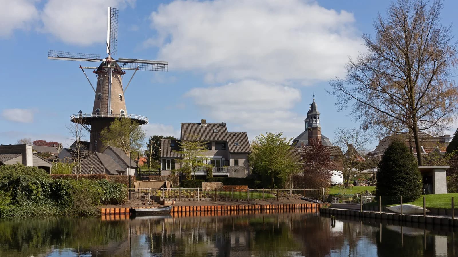 Molen De Nijverheid in Ravenstein, regio Maashorst en Maasland