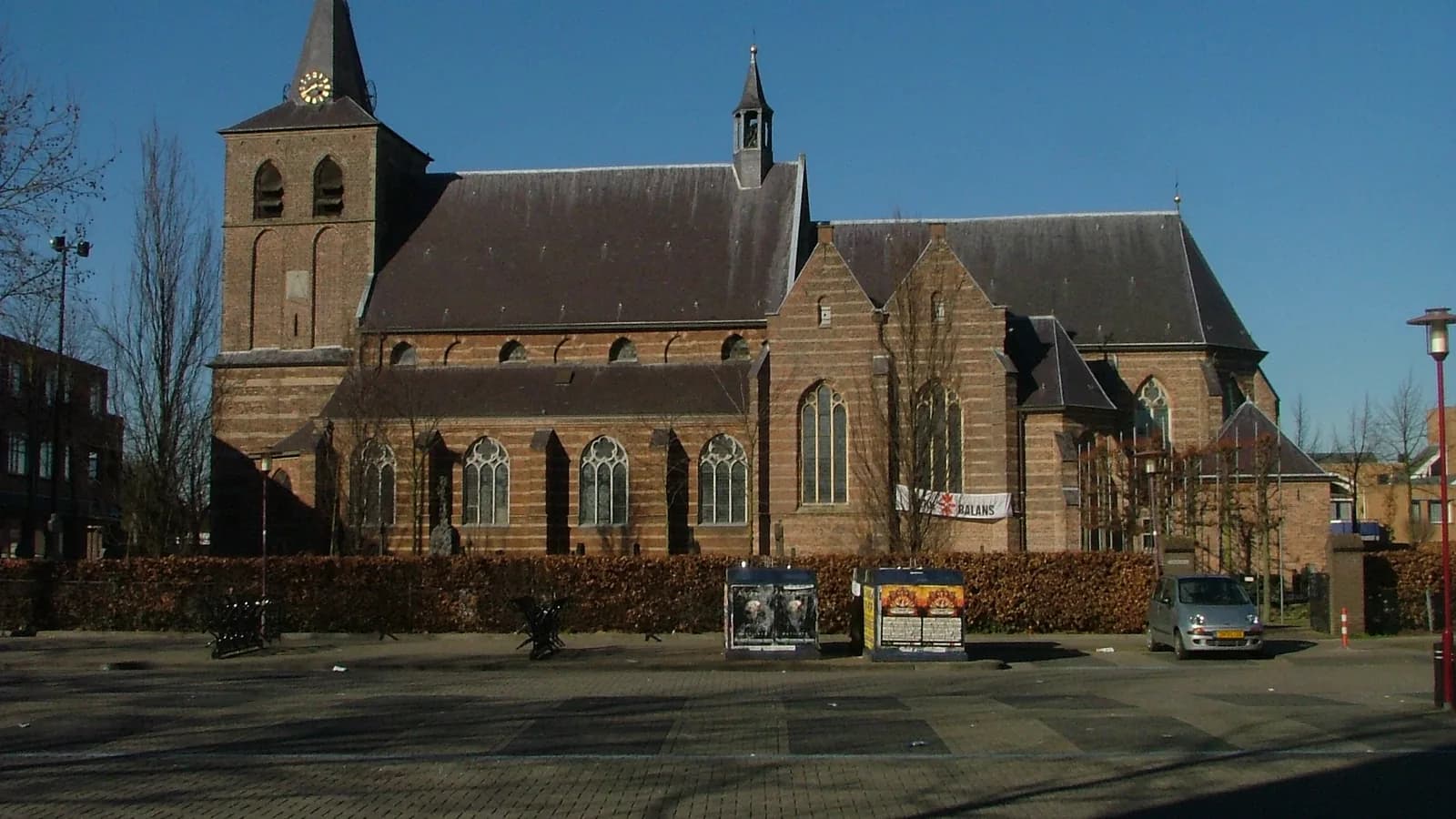 Zicht op de Sint-Lambertuskerk in Rosmalen
